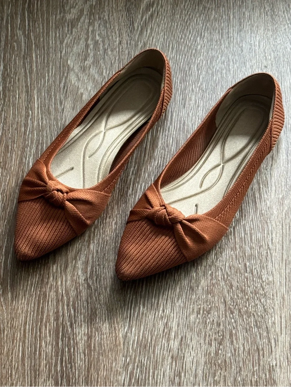 Knit Pointed Ballet Flats with Knot Accent 🧑‍🩰